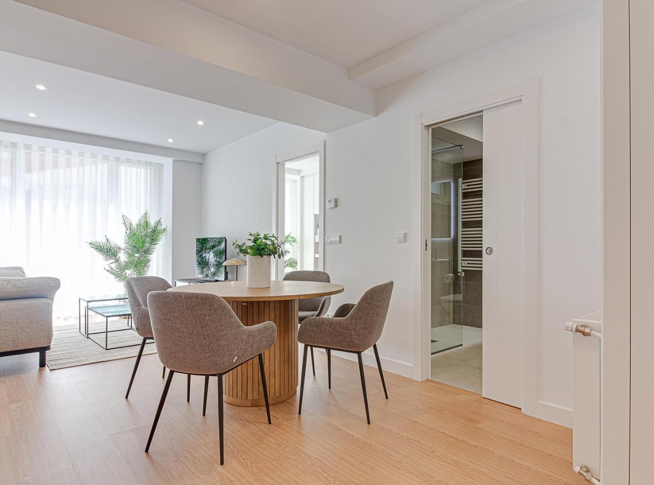 Santa Lucia Apartment โอโกรูญา ภายนอก รูปภาพ